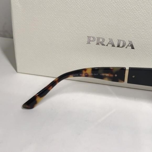 New Authentic Prada Black Square Sunglasses SPR 21x 1AB-0A7 - Picture 14 of 14